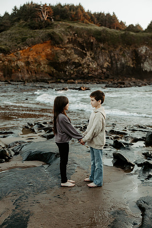 Tammy-Family-Photos-2026-Lincoln-City-Oregon (47 of 75)