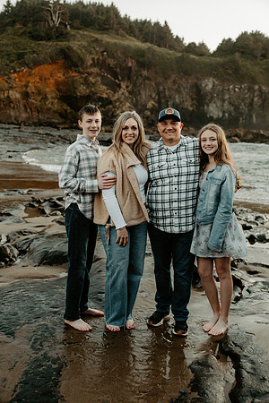 Tammy-Family-Photos-2026-Lincoln-City-Oregon (67 of 75)