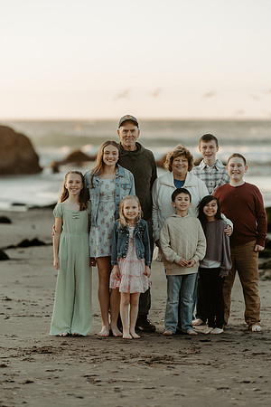 Tammy-Family-Photos-2026-Lincoln-City-Oregon (73 of 75)