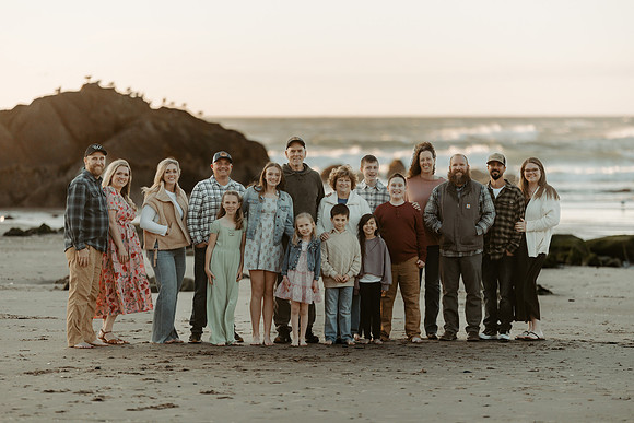 Tammy-Family-Photos-2026-Lincoln-City-Oregon (75 of 75)