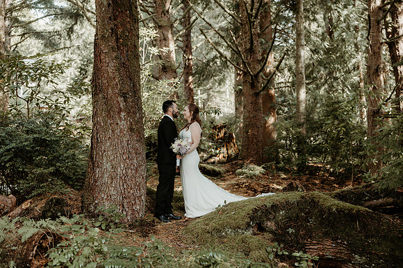Alex-Sara-Salishan-Lodge-Lincoln-City-Wedding-Photos (8 of 74)