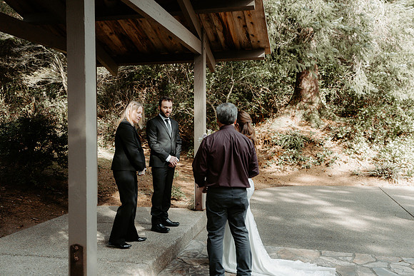 Alex-Sara-Salishan-Lodge-Lincoln-City-Wedding-Photos (28 of 74)