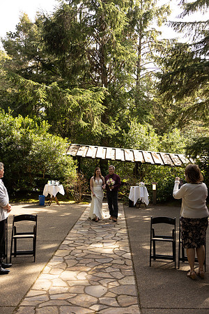 Alex-Sara-Salishan-Lodge-Lincoln-City-Wedding-Photos (27 of 74)