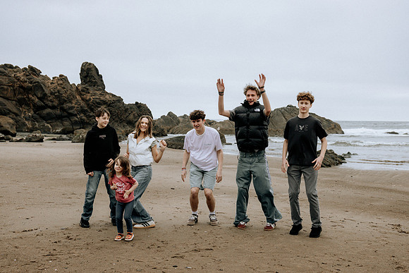 Joyce-Family-Photos-2026-Lincoln-City-Oregon (5 of 78)