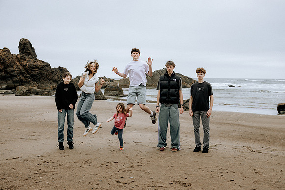 Joyce-Family-Photos-2026-Lincoln-City-Oregon (6 of 78)