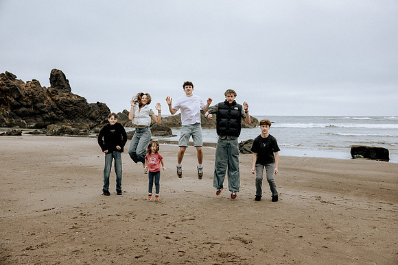 Joyce-Family-Photos-2026-Lincoln-City-Oregon (7 of 78)
