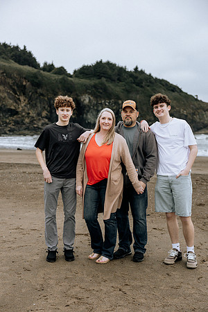 Joyce-Family-Photos-2026-Lincoln-City-Oregon (37 of 78)