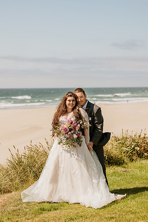 Colton-Kali-Chinook-Winds-Casino-Wedding-Photos-8739