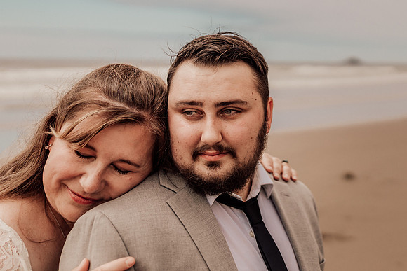 Jordan-Lainey-Roads-End-lincoln-City-oregon-airbnb-Elopement-photos-70