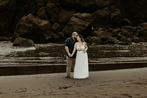 Jordan-Ethan-Engagement-forgarty-creek-oregon-photos (5 of 51)