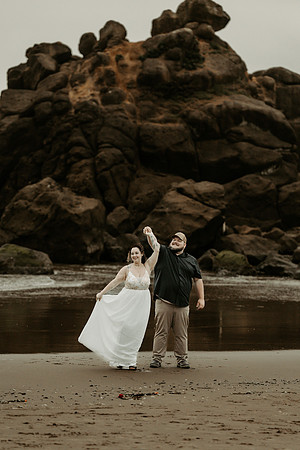 Jordan-Ethan-Engagement-forgarty-creek-oregon-photos (6 of 51)