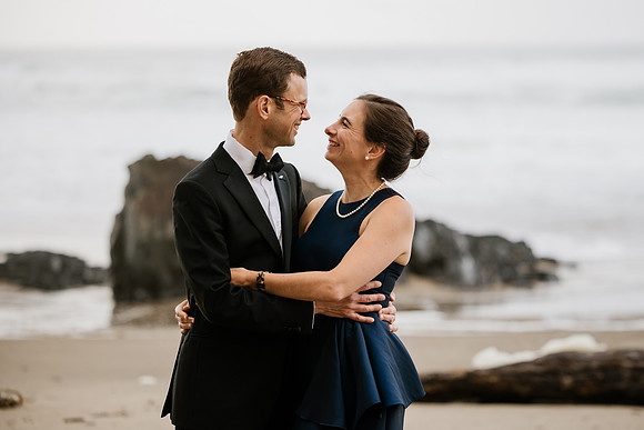 Alex-Danielle-Inn-Spanish-Head-Lincoln-City-oregon-wedding-0440