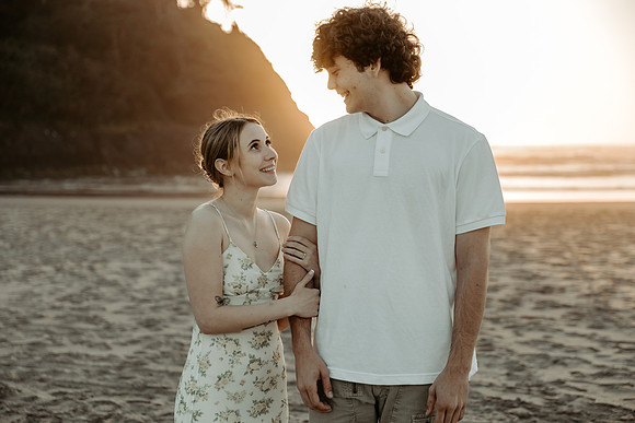 Caiden-Gracie-ENGAGEMENT-neskowin-oregon- (10 of 35)