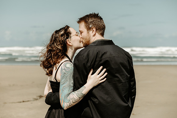 Sam-Frannie-Engagement-photos-newport (11 of 32)