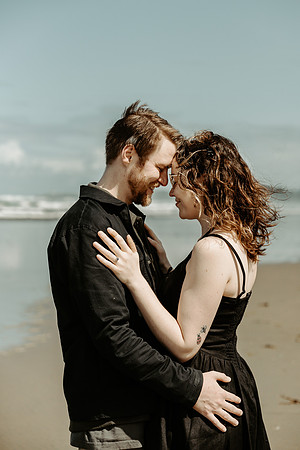 Sam-Frannie-Engagement-photos-newport (14 of 32)