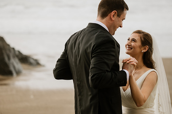 Alex-Danielle-Inn-Spanish-Head-Lincoln-City-oregon-wedding-0553