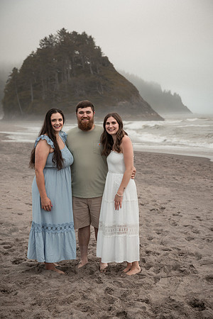 Marybeth-Neskowin-Oregon-Family-Photos-2025 (61 of 78)