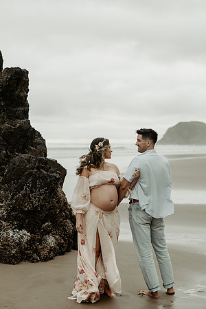 Brian-Veronica-Maternity-Photos-Arch-Cape-Oregon (2 of 51)