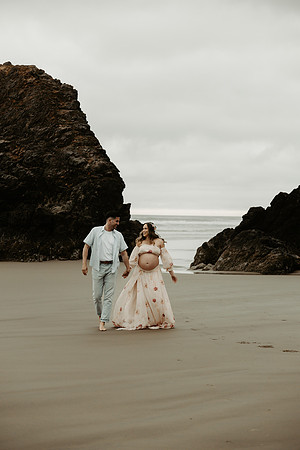Brian-Veronica-Maternity-Photos-Arch-Cape-Oregon (1 of 51)