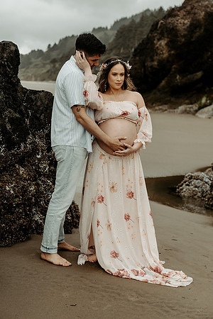 Brian-Veronica-Maternity-Photos-Arch-Cape-Oregon (11 of 51)
