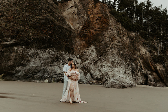 Brian-Veronica-Maternity-Photos-Arch-Cape-Oregon (21 of 51)