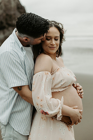 Brian-Veronica-Maternity-Photos-Arch-Cape-Oregon (26 of 51)