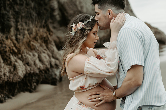 Brian-Veronica-Maternity-Photos-Arch-Cape-Oregon (25 of 51)