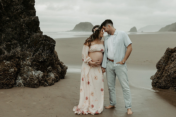 Brian-Veronica-Maternity-Photos-Arch-Cape-Oregon (29 of 51)