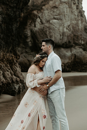 Brian-Veronica-Maternity-Photos-Arch-Cape-Oregon (28 of 51)
