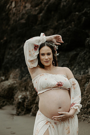 Brian-Veronica-Maternity-Photos-Arch-Cape-Oregon (32 of 51)
