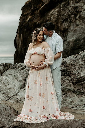 Brian-Veronica-Maternity-Photos-Arch-Cape-Oregon (38 of 51)
