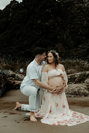 Brian-Veronica-Maternity-Photos-Arch-Cape-Oregon (44 of 51)