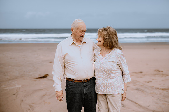 Kip-Sarah-Family-Photos-Oregon-2025-Depoe-Bay (23 of 58)