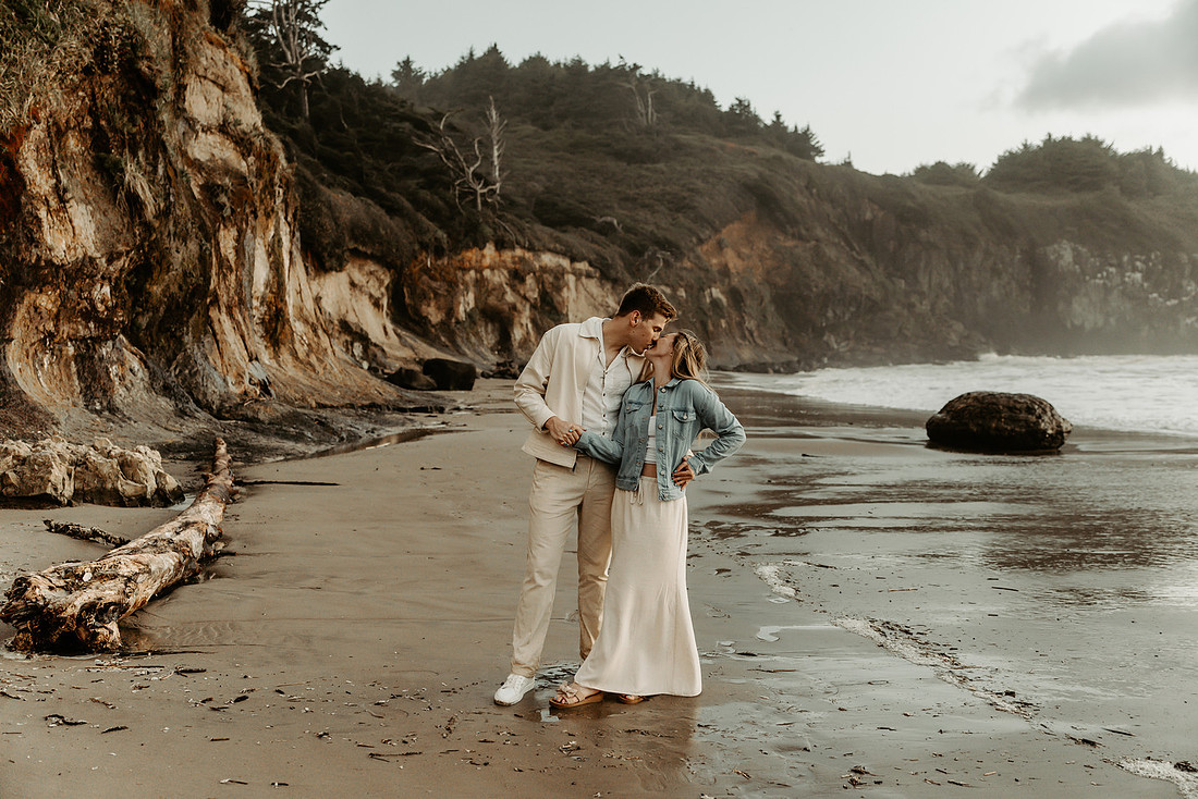 Caleb-Hope-proposal-depoe-bay-oregon-photos (25 of 51)