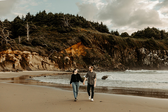 Taylor-lexis-Engagement-Photos-Fogarty-creek (6 of 46)