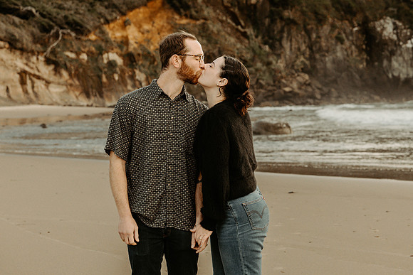 Taylor-lexis-Engagement-Photos-Fogarty-creek (9 of 46)