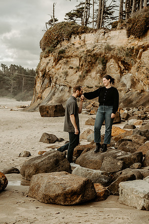 Taylor-lexis-Engagement-Photos-Fogarty-creek (10 of 46)