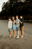 Katie-Neskowin-Family-Photos-2026 (58 of 66)