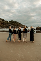 Katie-friendcation-Depoe-Bay-Oregon-Photos-2026 (5 of 41)
