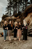 Katie-friendcation-Depoe-Bay-Oregon-Photos-2026 (14 of 41)