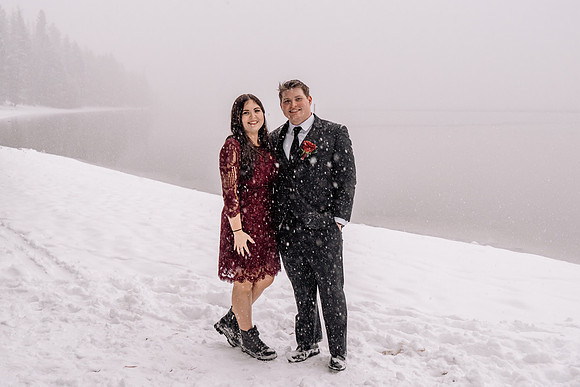 Tyler-Brittani-Lake-Priest-Idaho-Winter-Snow-Wedding-2021-03959