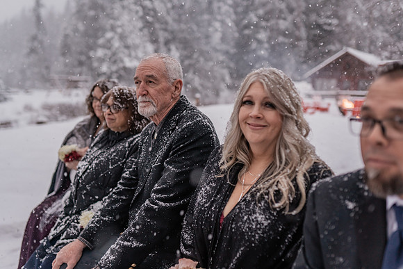 Tyler-Brittani-Lake-Priest-Idaho-Winter-Snow-Wedding-2021-04161