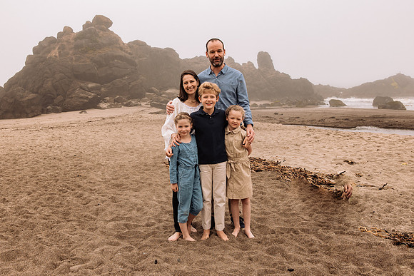 Marsha-Family-Photos-Lincoln-City-Oregon-2022 (12 of 57)