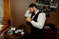 getting ready (14 of 60)