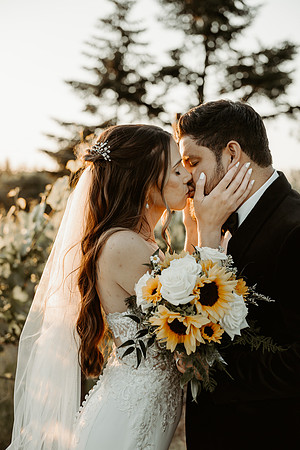 Brianna-Natalio-Wedding-Portraits-Oregon (31 of 65)