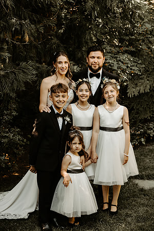 Briana-Natalio-Wedding-Scotts-Mills-Vineyard-oreg0n-Photos (2 of 17)