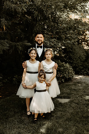 Briana-Natalio-Wedding-Scotts-Mills-Vineyard-oreg0n-Photos (3 of 17)