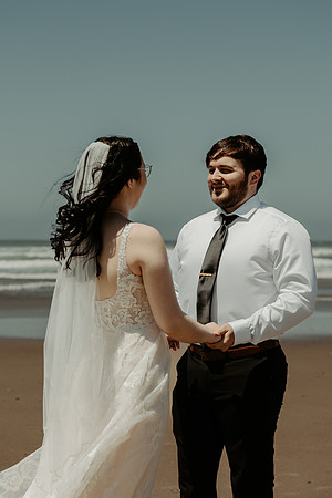 Patrick-Stella-Elopement-Photos-Lincoln-City (4 of 55)