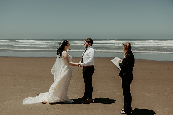 Patrick-Stella-Elopement-Photos-Lincoln-City (3 of 55)