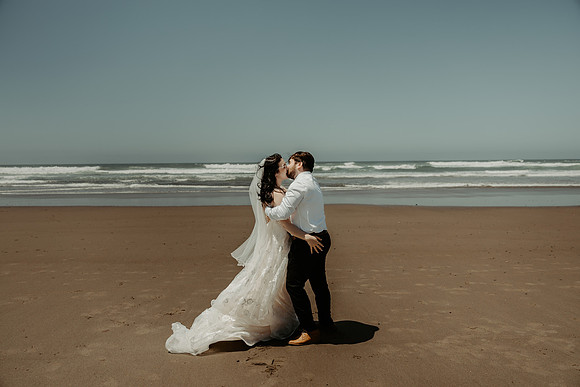 Patrick-Stella-Elopement-Photos-Lincoln-City (9 of 55)